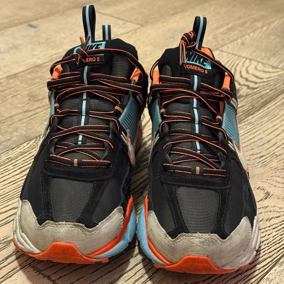 NIKE MEN’S AIR ZOOM VOMERO 5 'BLUE GAZE TOTAL ORANGE' - Picture 10 of 15